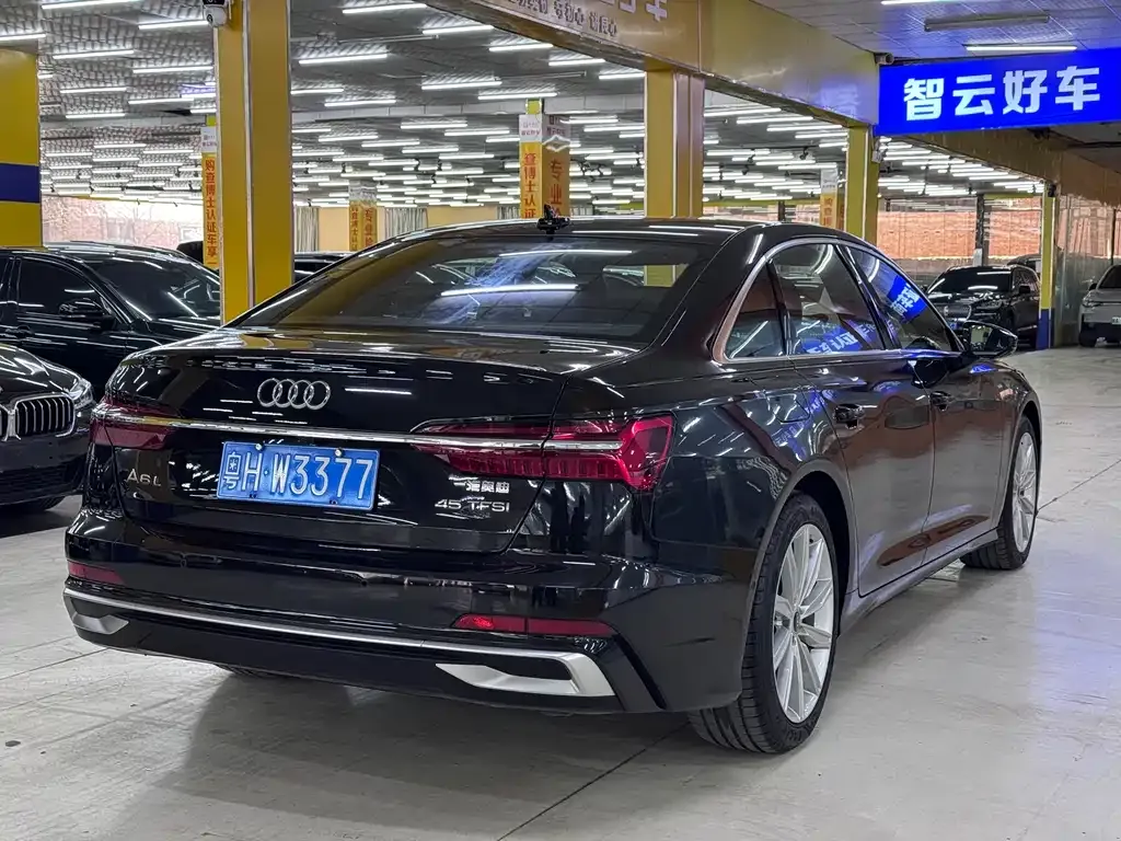 Audi A6L 2024 из CN, фото 6