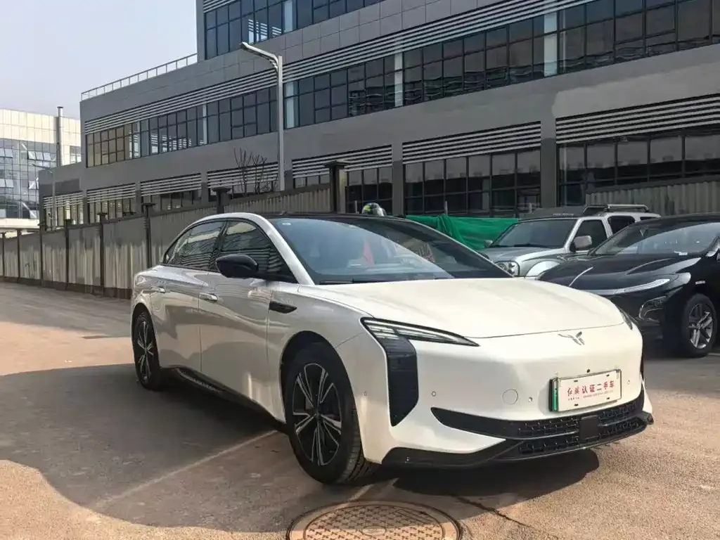 Hongqi EH7 2024 из CN, фото 7