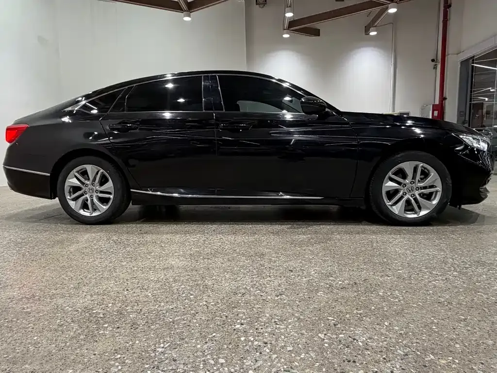 Honda Accord 2021 из CN, фото 10