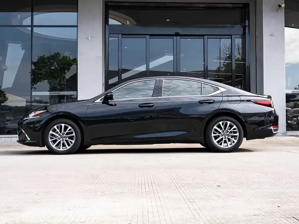 Lexus ES 2024 из CN, фото 4