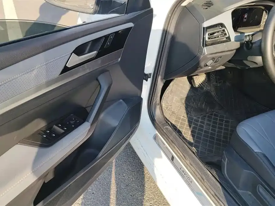 Volkswagen Lavida 2022 из CN, фото 4