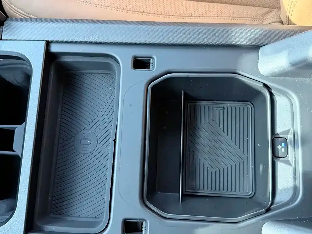 Land Rover Defender 2024 из CN, фото 4
