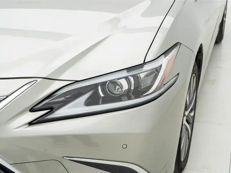 Lexus ES 2021 из CN, фото 7
