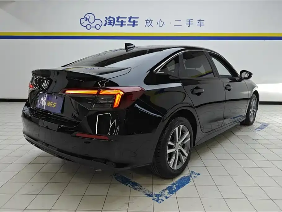 Honda Civic 2025 из CN, фото 2