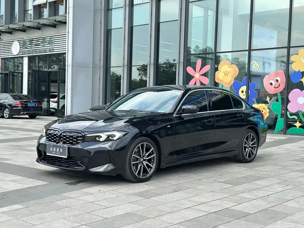 BMW 3 Series 2023 из CN, фото 1