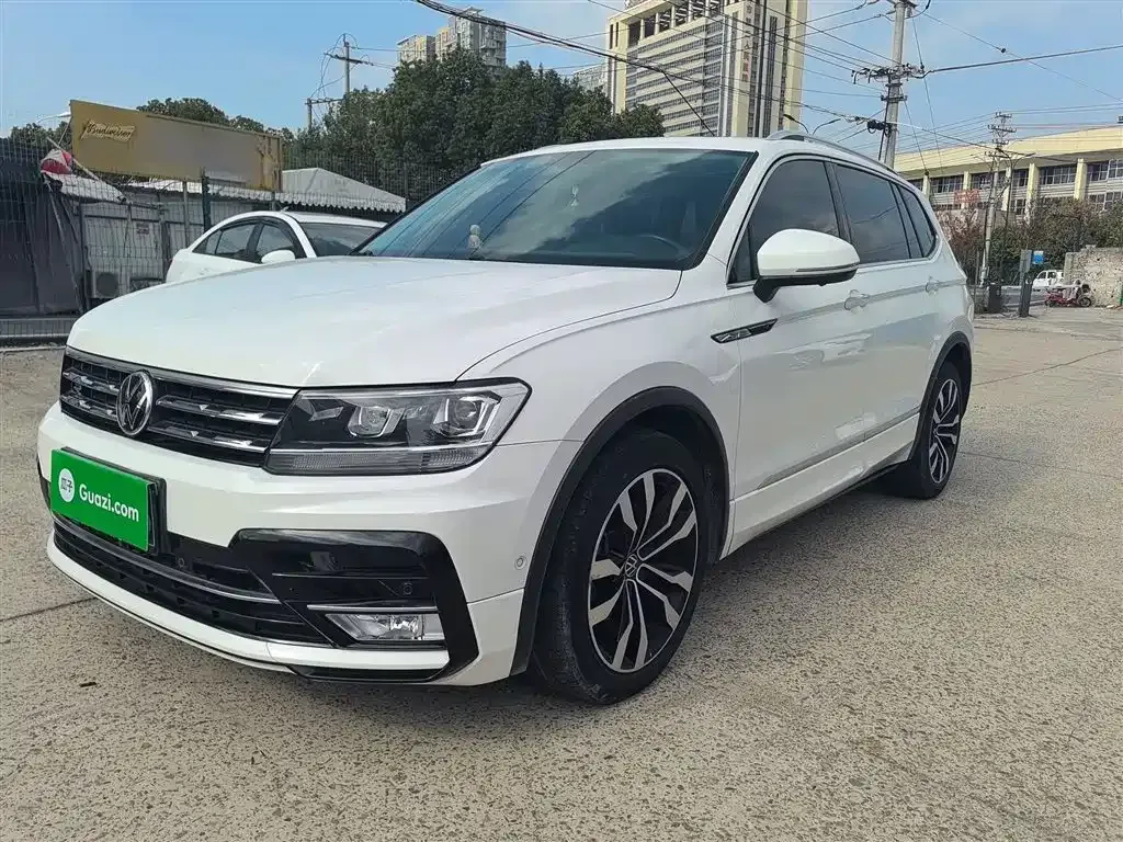 Volkswagen Tiguan L 2021 из CN, фото 2
