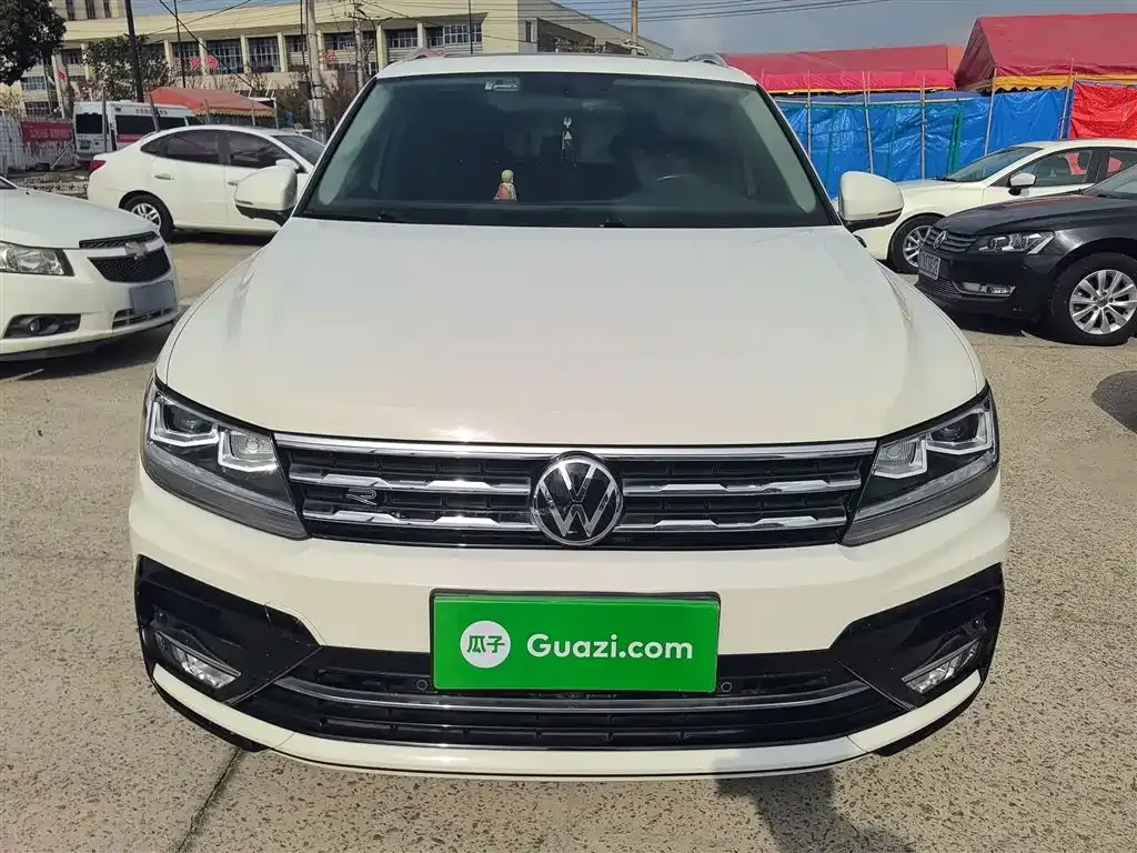 Volkswagen Tiguan L 2021 из CN, фото 3