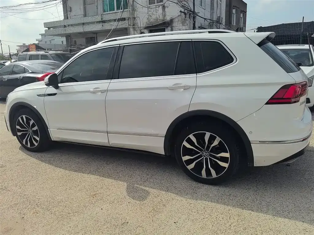 Volkswagen Tiguan L 2021 из CN, фото 5