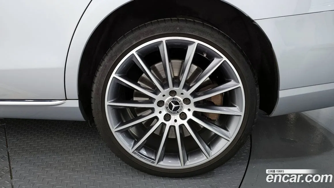 Mercedes-Benz E-Class 2023 из KR, фото 5
