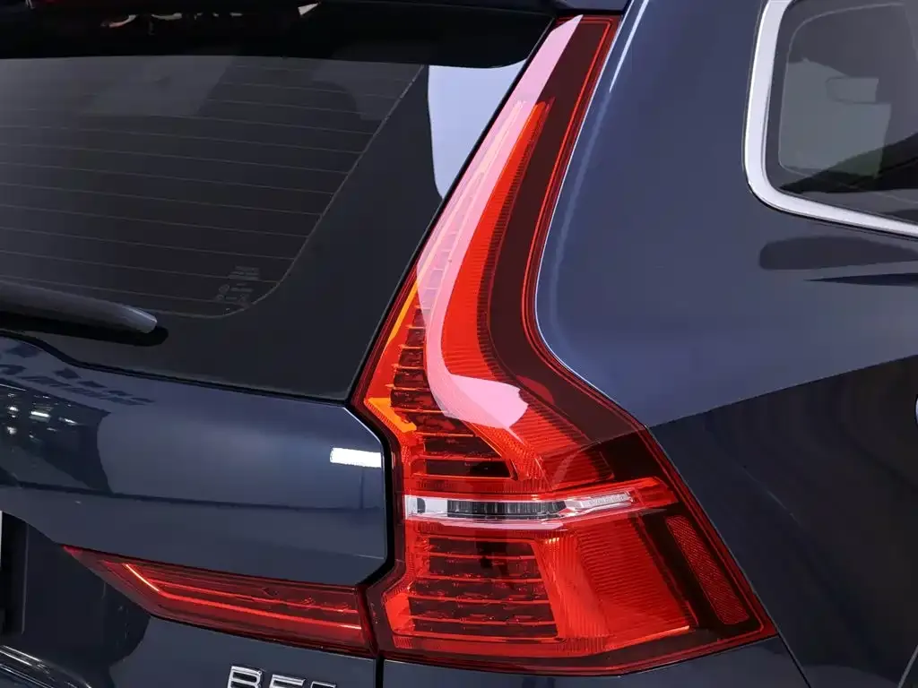 Volvo XC60 2023 из CN, фото 3