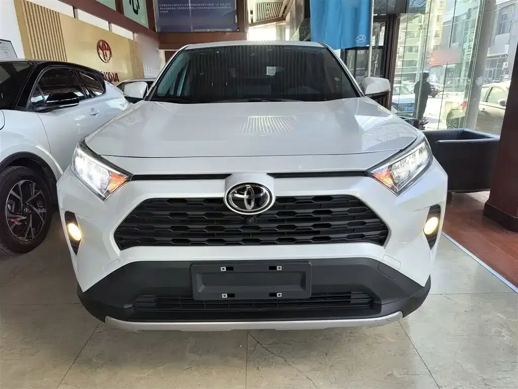 Toyota RAV4 2022 из CN, фото 5
