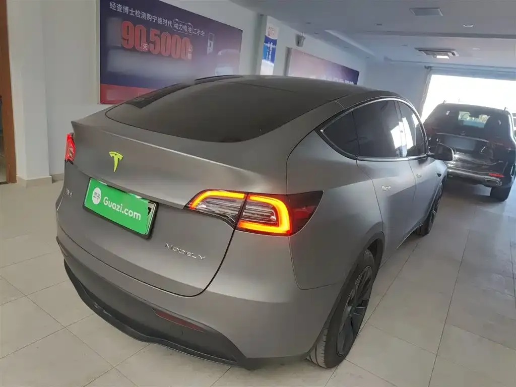 Tesla Model Y 2024 из CN, фото 3