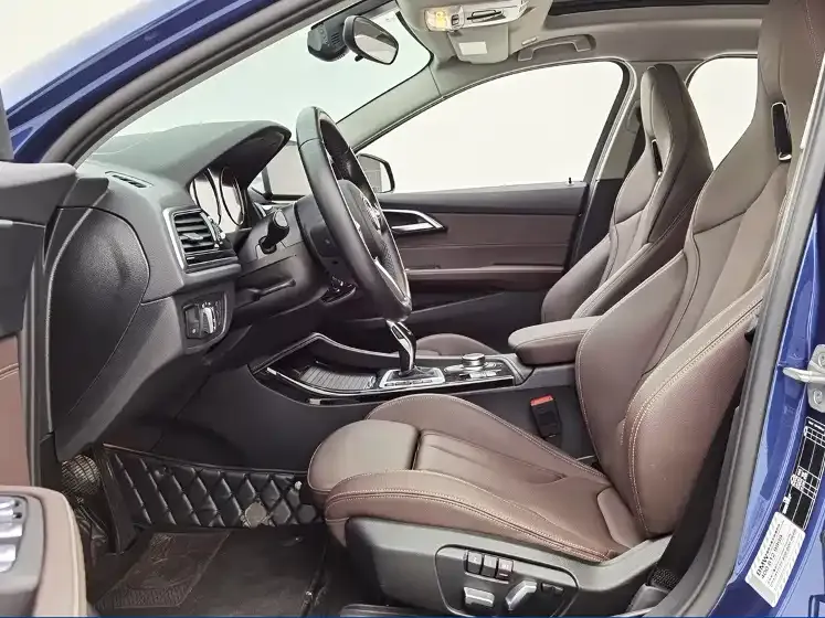 BMW 1 Series 2023 из CN, фото 8