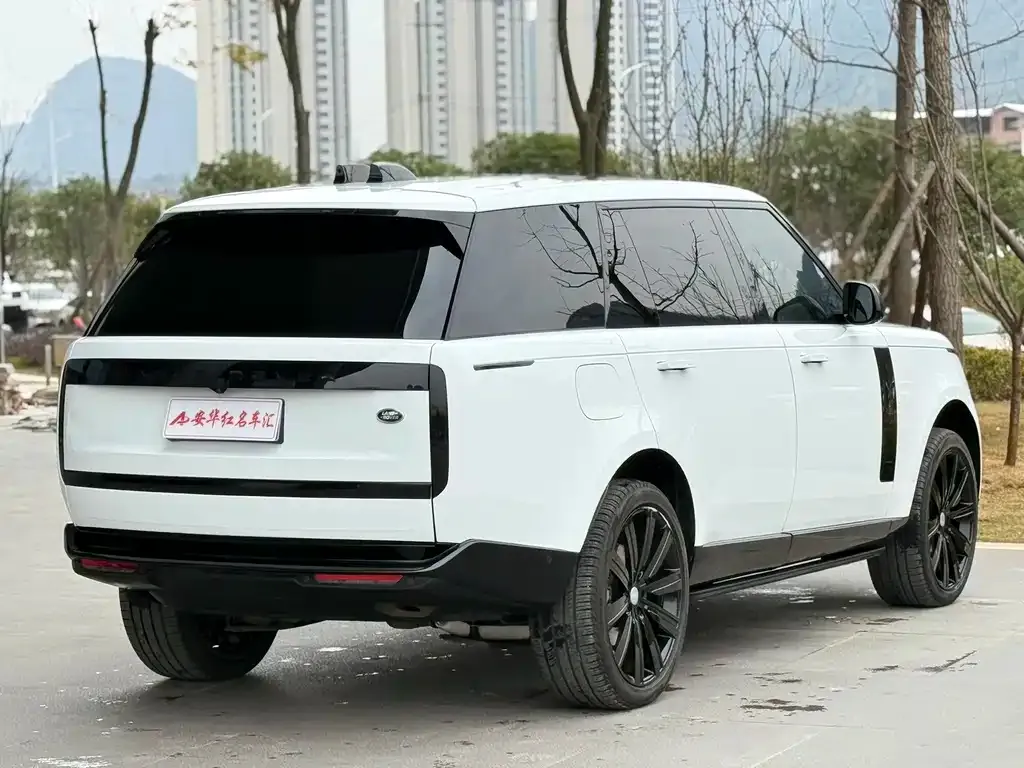 Land Rover Range Rover 2024 из CN, фото 2