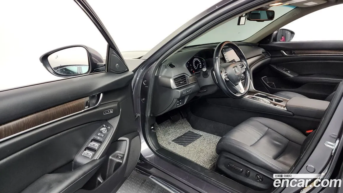 Honda Accord — фото 6