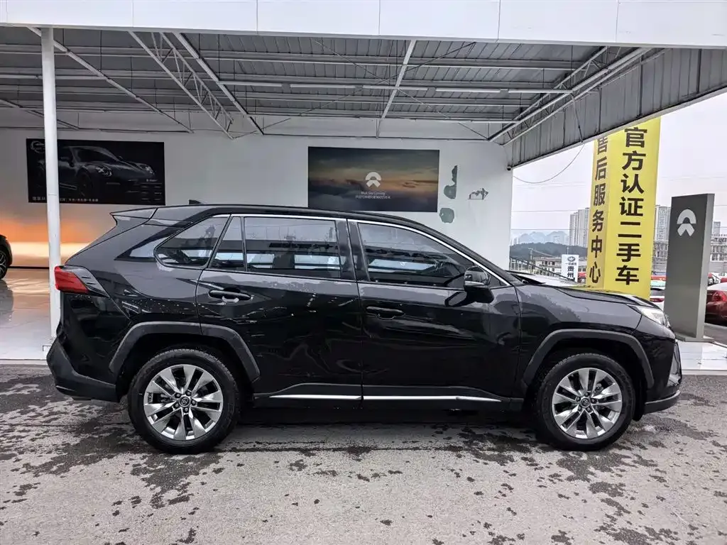 Toyota Wildlander — фото 10