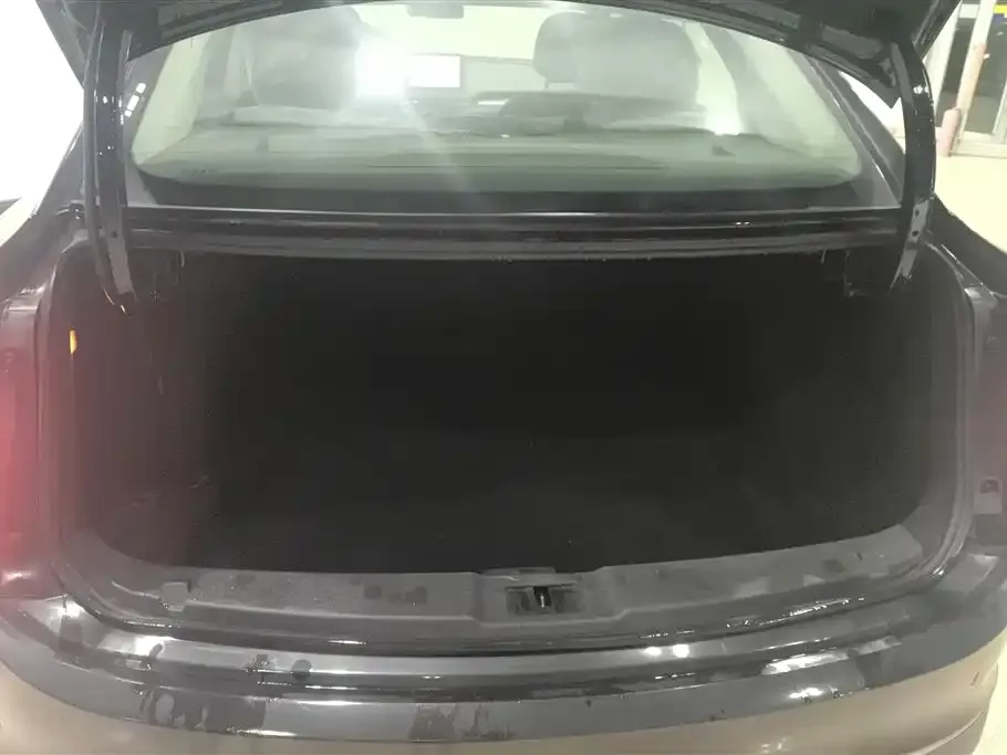 Hongqi E-QM5 2023 из CN, фото 10