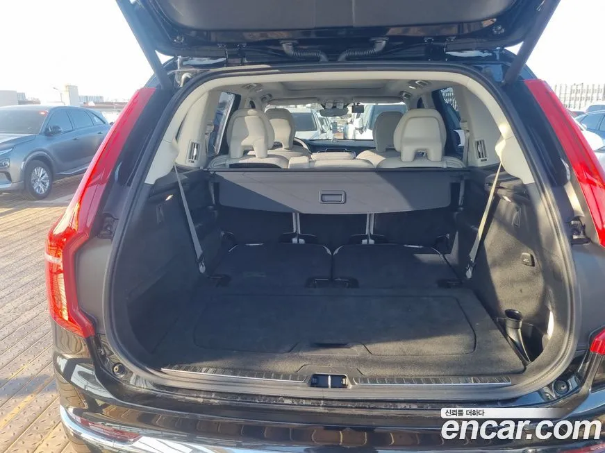 Volvo XC90 2025 из KR, фото 8