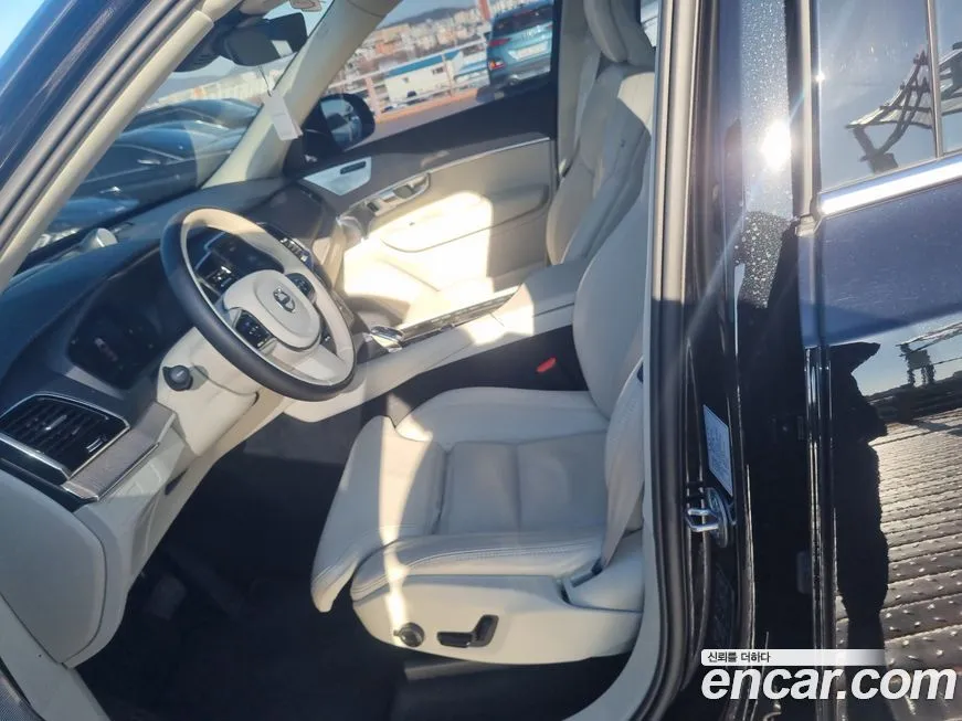 Volvo XC90 2025 из KR, фото 10