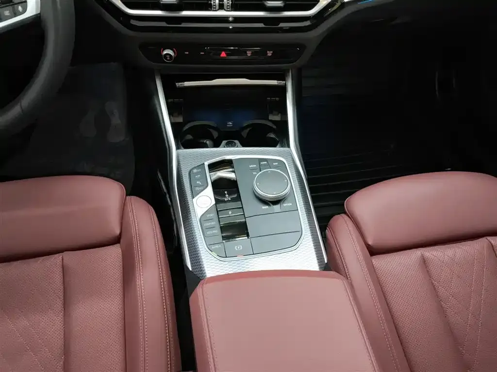 BMW 3 Series 2024 из CN, фото 4