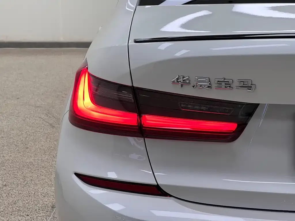 BMW 3 Series 2022 из CN, фото 7