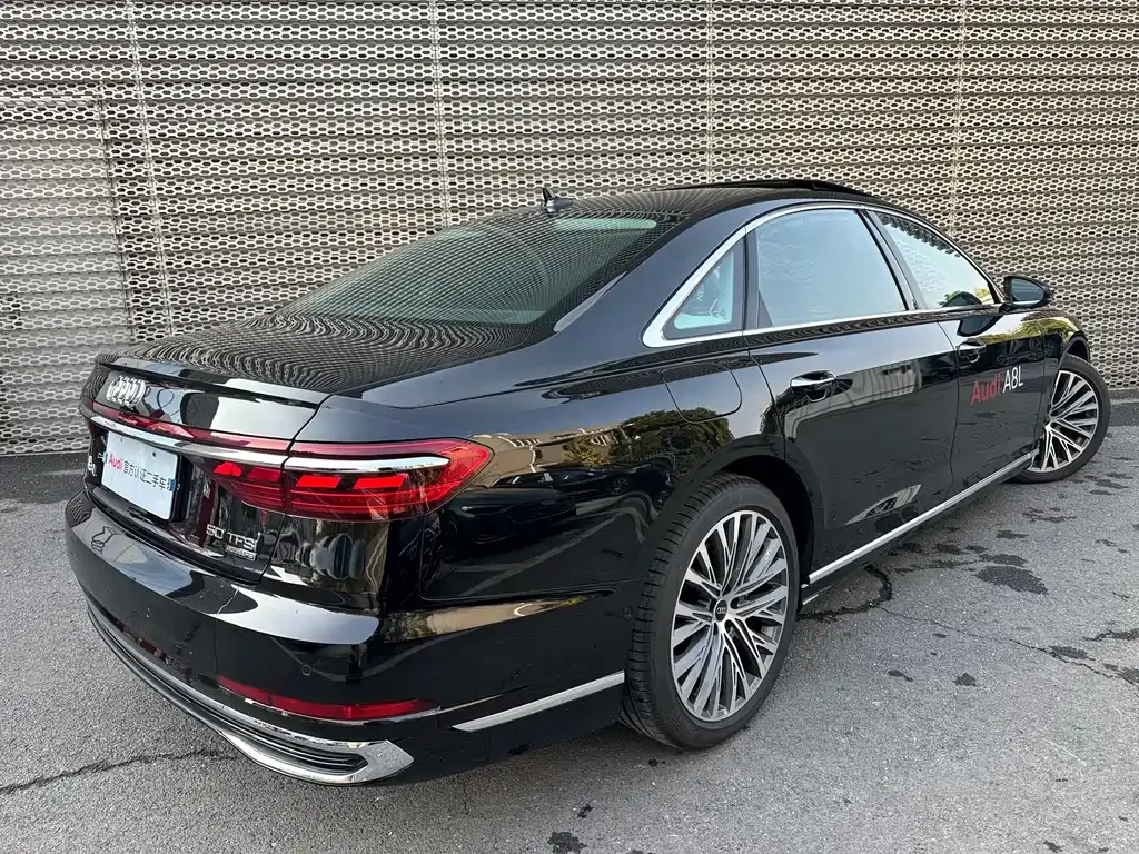 Audi A8 2024 из CN, фото 10