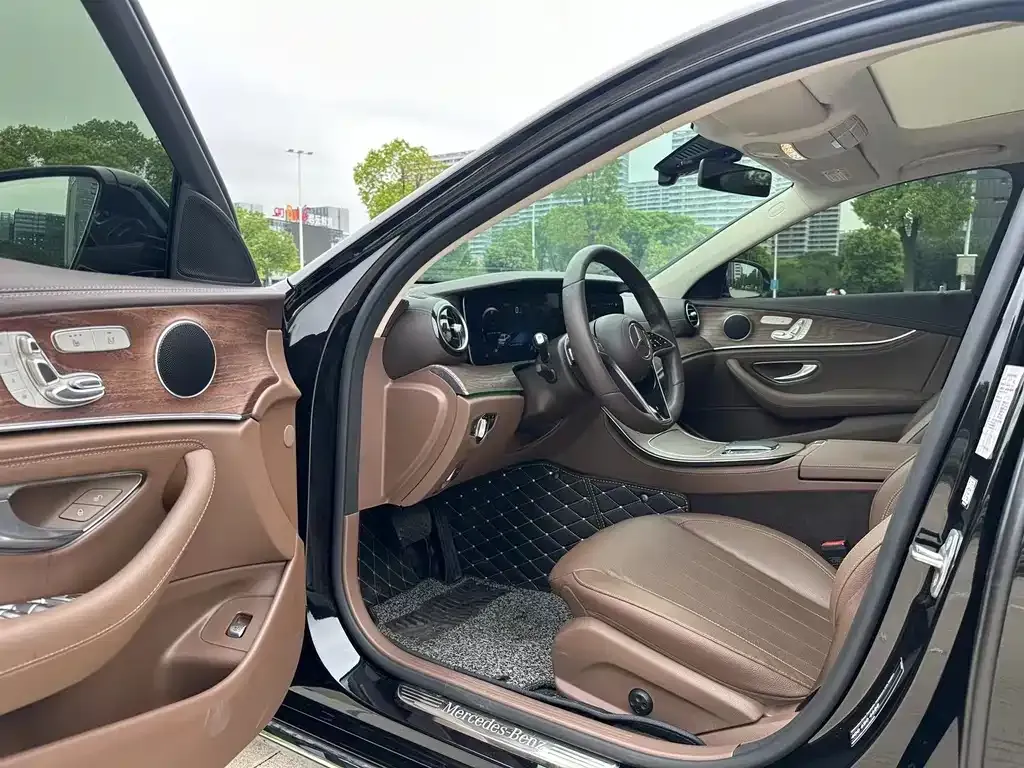 Mercedes-Benz E-Class 2023 из CN, фото 7