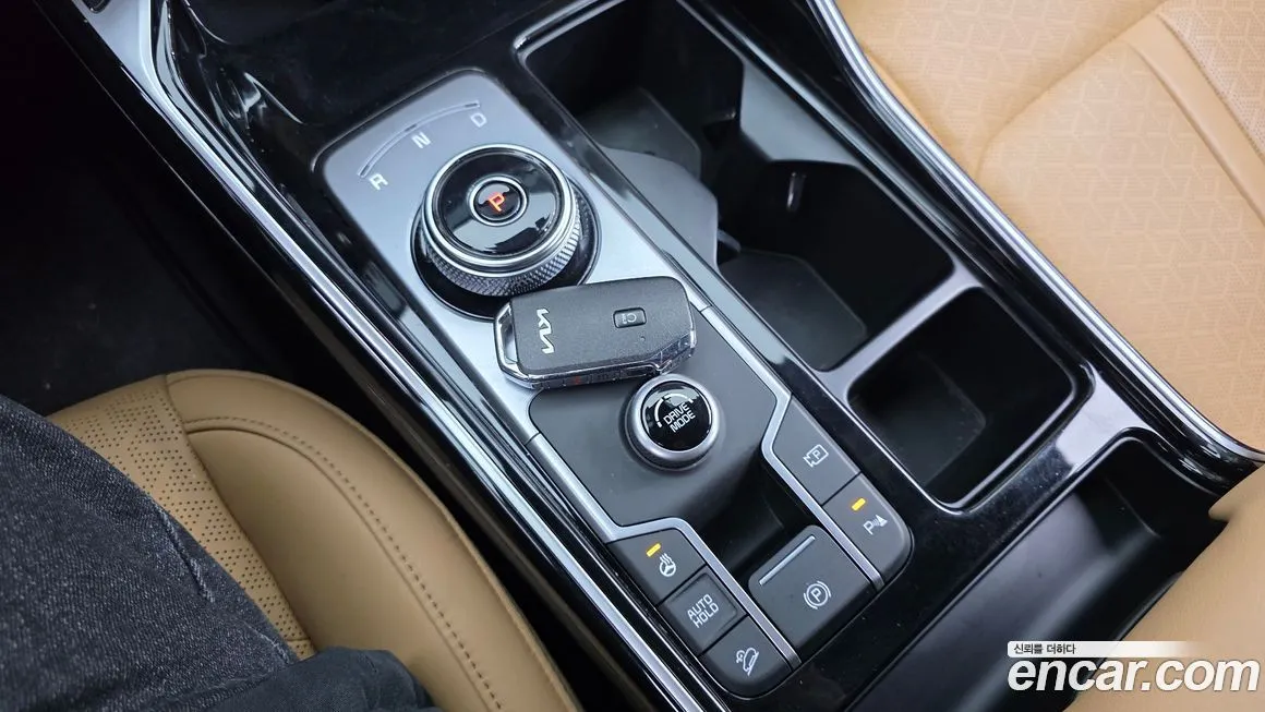 Kia Sorento — фото 9