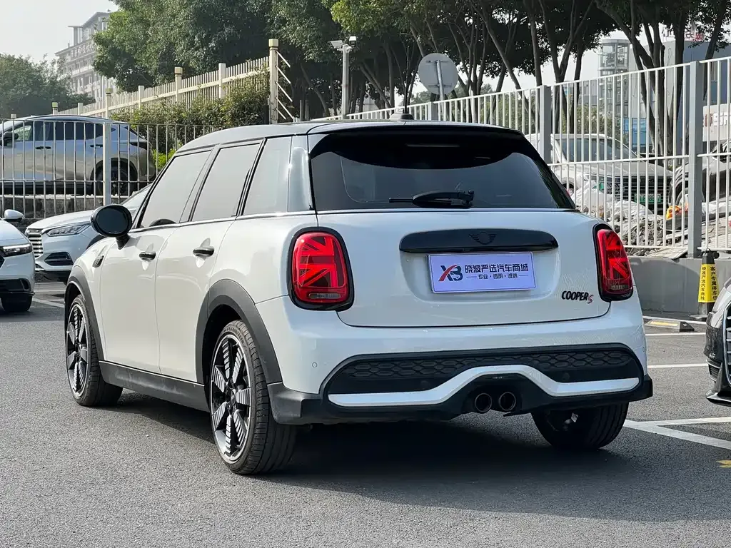 MINI Cooper (3-door) 2023 из CN, фото 10