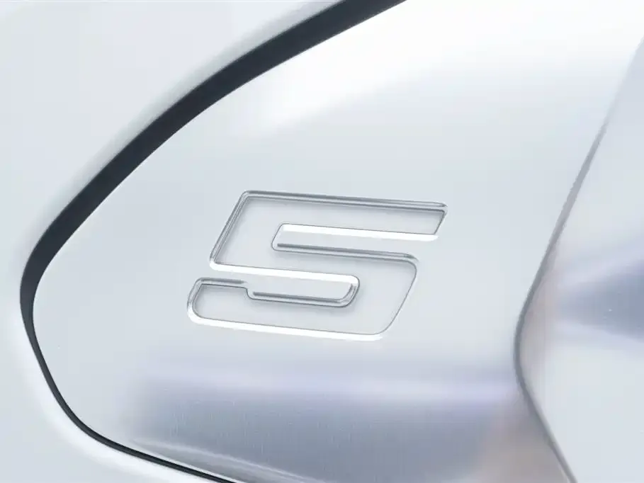 BMW 5 Series 2024 из CN, фото 5