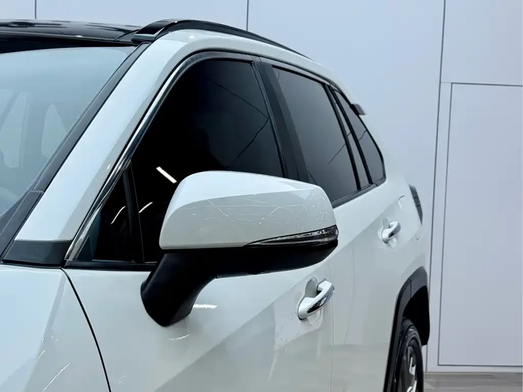 Toyota Wildlander 2023 из CN, фото 4