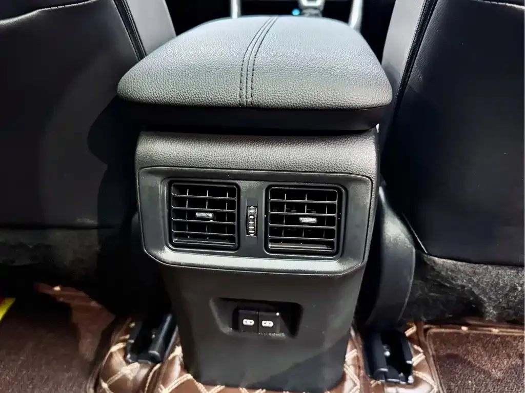 Toyota Wildlander 2023 из CN, фото 9