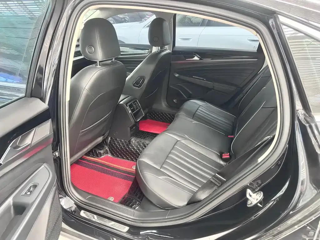 Volkswagen Passat 2022 из CN, фото 6