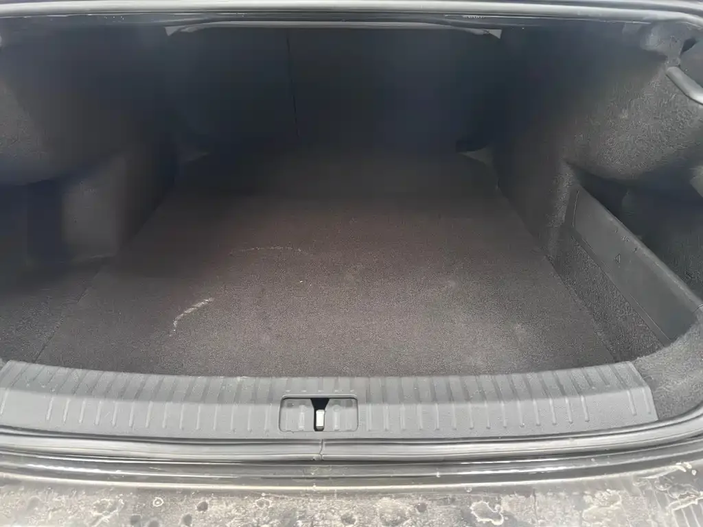 Volkswagen Passat 2022 из CN, фото 10