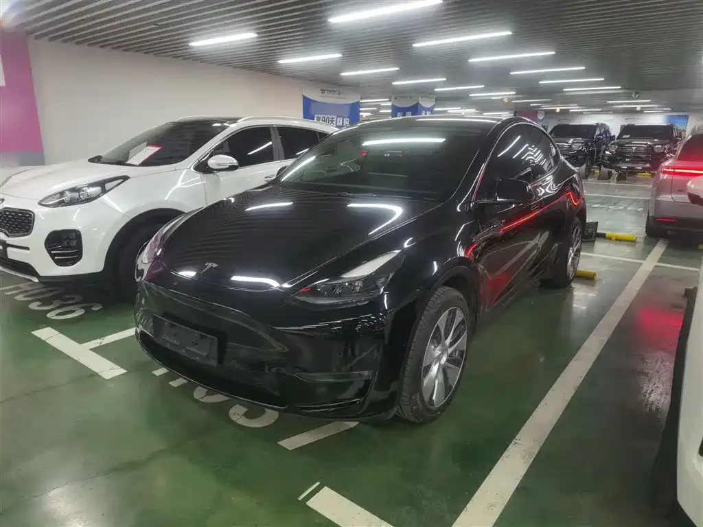 Tesla Model Y 2023 из CN, фото 8