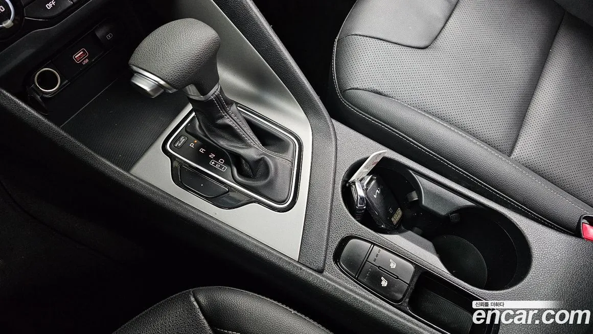Kia Niro — фото 9