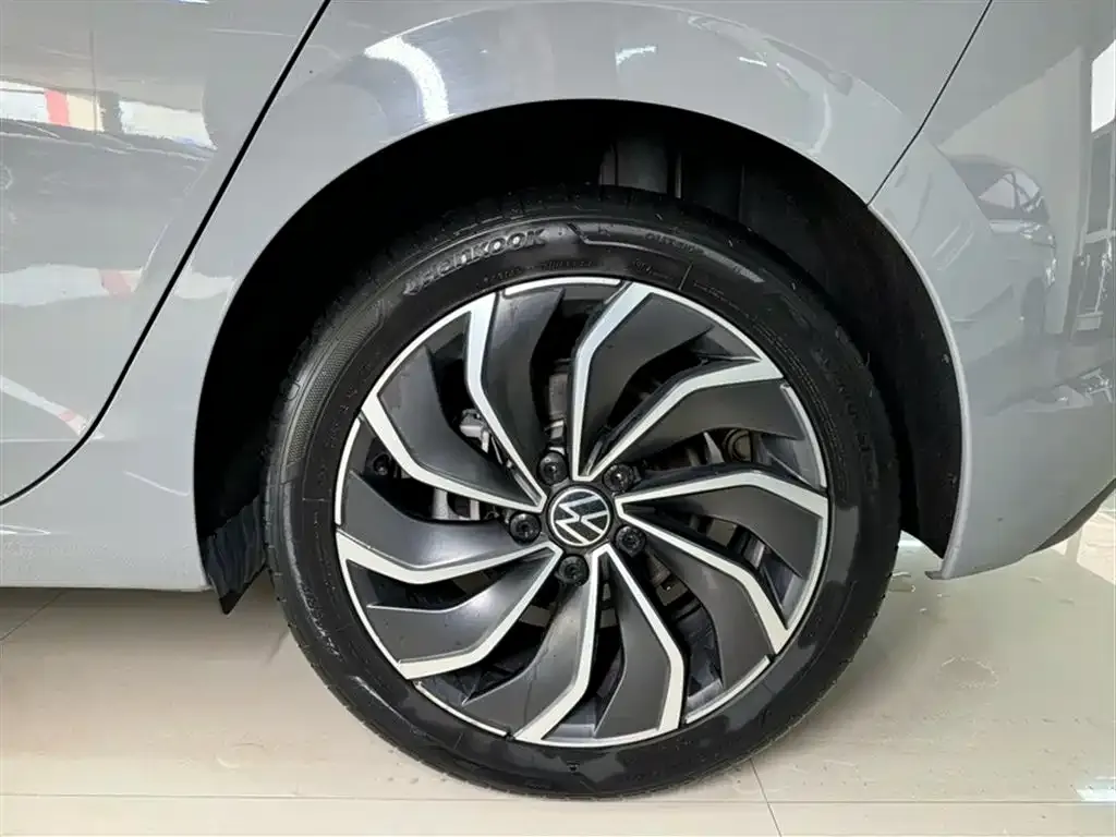 Volkswagen Golf 2022 из CN, фото 2