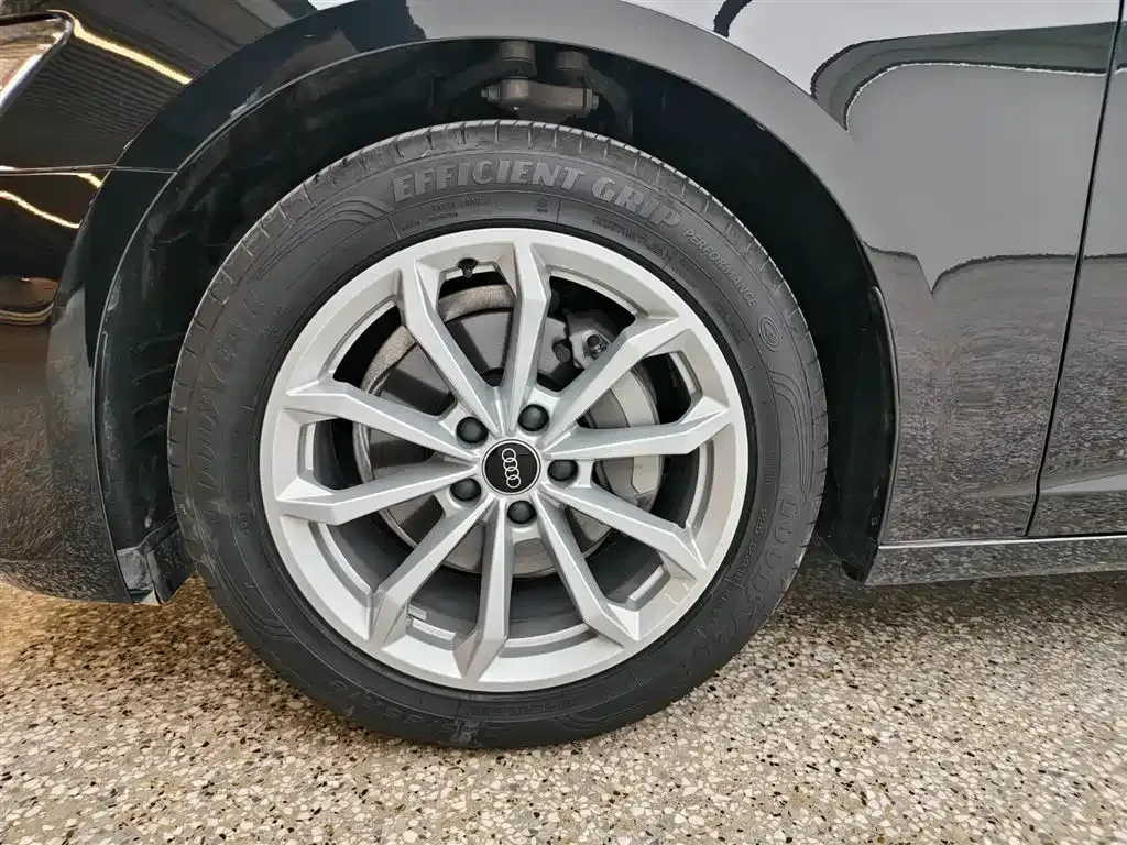 Audi A6L 2023 из CN, фото 7