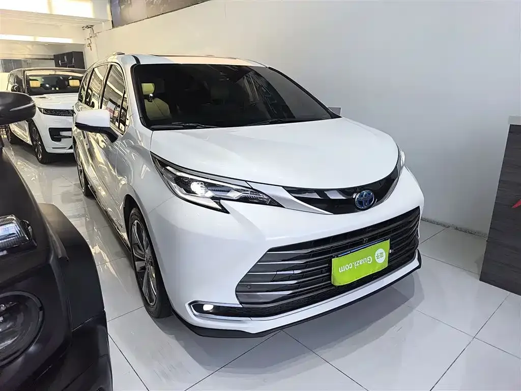 Toyota Sienna 2023 из CN, фото 8