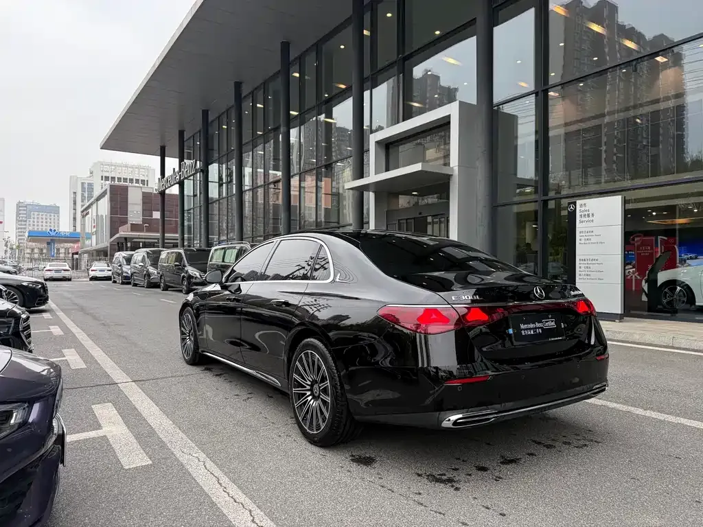 Mercedes-Benz E-Class 2024 из CN, фото 9