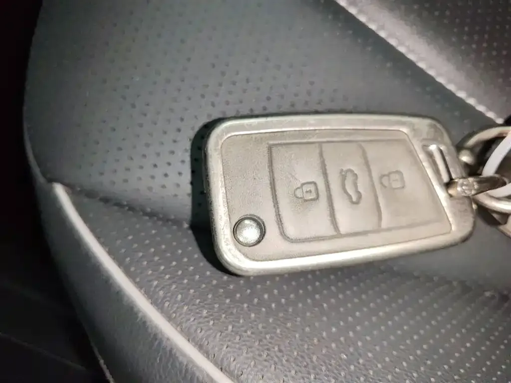 Volkswagen Tiguan L 2024 из CN, фото 4