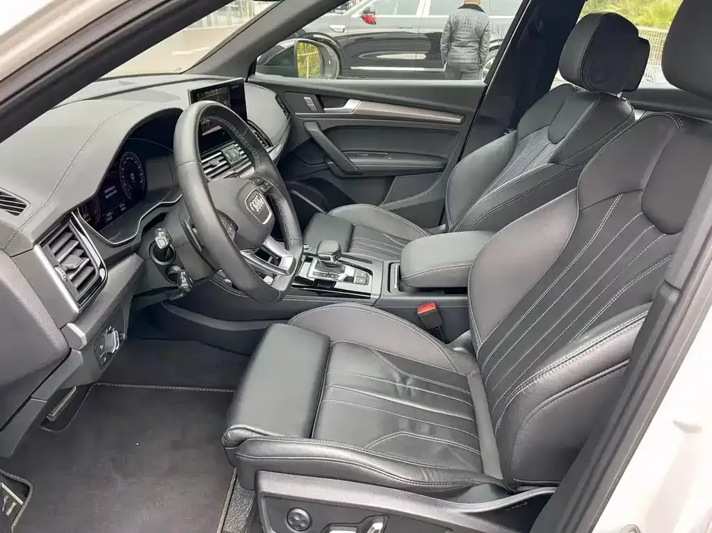 Audi Q5L 2024 из CN, фото 9