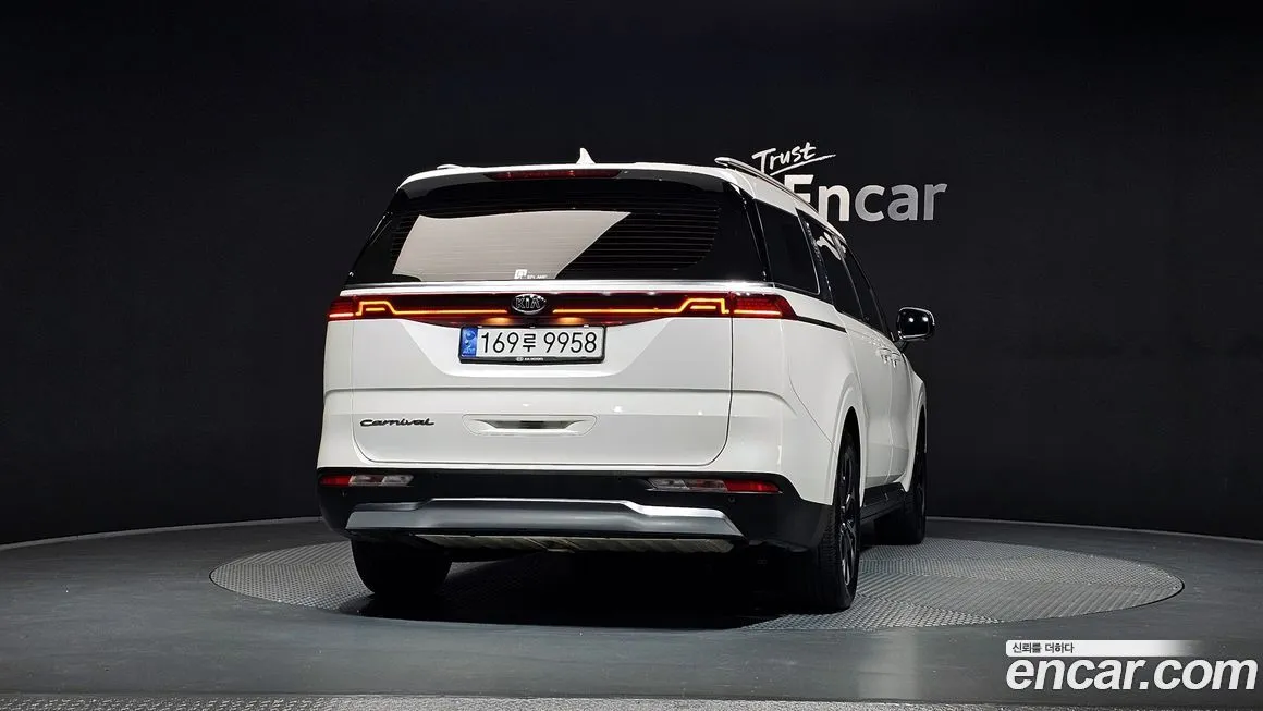 Kia Carnival 2021 из KR, фото 2