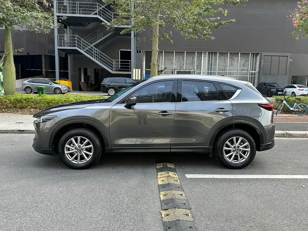 Mazda CX-5 2023 из CN, фото 8