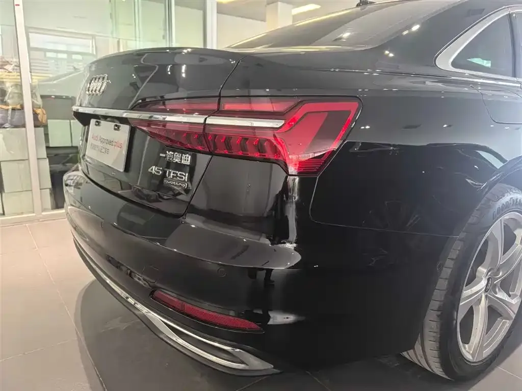 Audi A6L 2023 из CN, фото 4