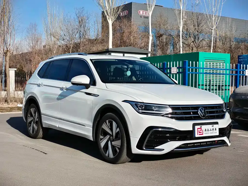 Volkswagen Tiguan L 2023 из CN, фото 8