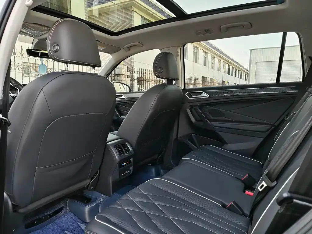 Volkswagen Tiguan L 2023 из CN, фото 5