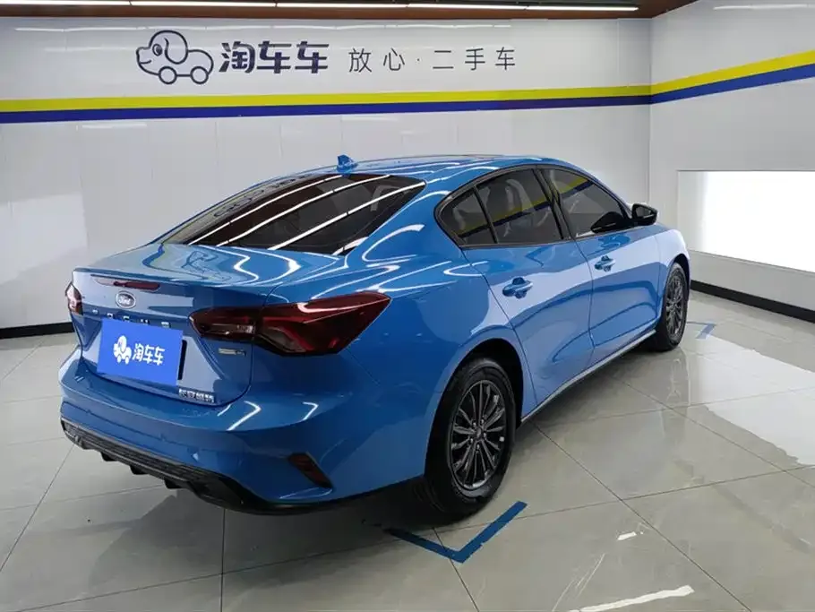 Ford Focus 2023 из CN, фото 6