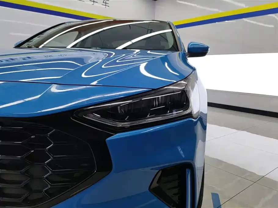 Ford Focus 2023 из CN, фото 2