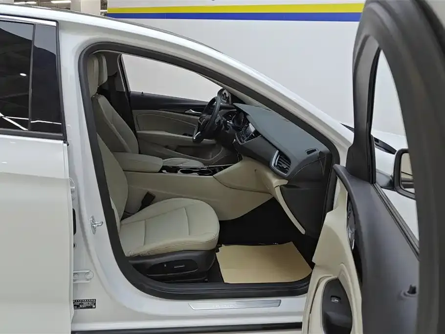 Buick Regal 2022 из CN, фото 2
